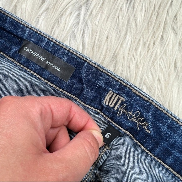 KUT from the Kloth Women's 6 Catherine Boyfriend Jeans Distressed - Picture 3 of 7